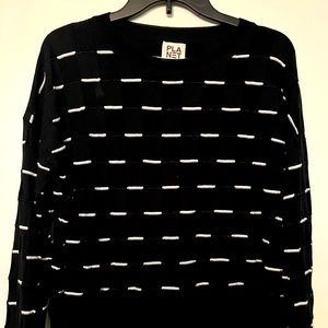 PLANET by Lauren G Black & White  Sweater One Size